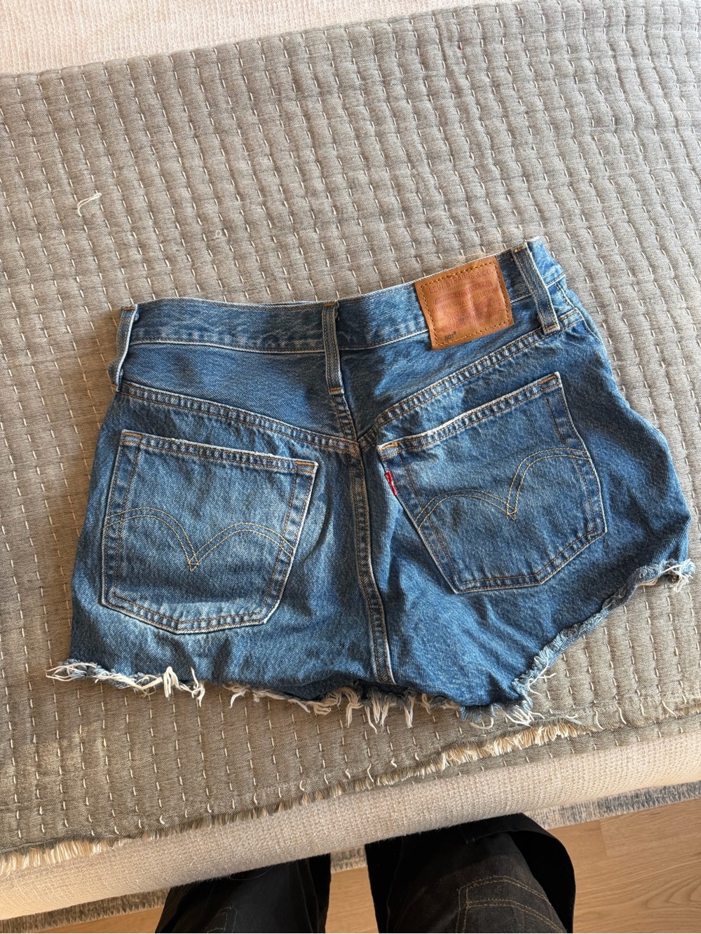 Levi’s 501 Distressed Blue Denim Women's Cutoff Shorts - Picture 2 of 2